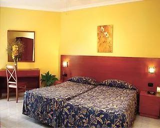 Club Marina Hotel